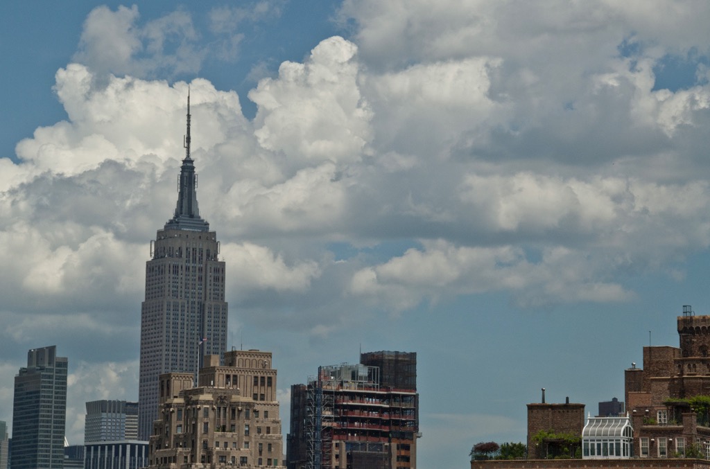 EMPIRE STATE BUILDING, CLOUDS