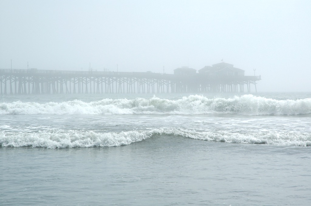 CALIFORNIA: SEAL BEACH, OCEAN FOG AT PIER